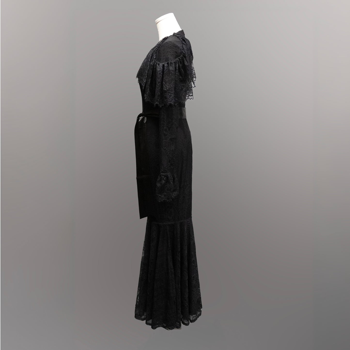 Borden - Lace Mermaid Maxi Dress